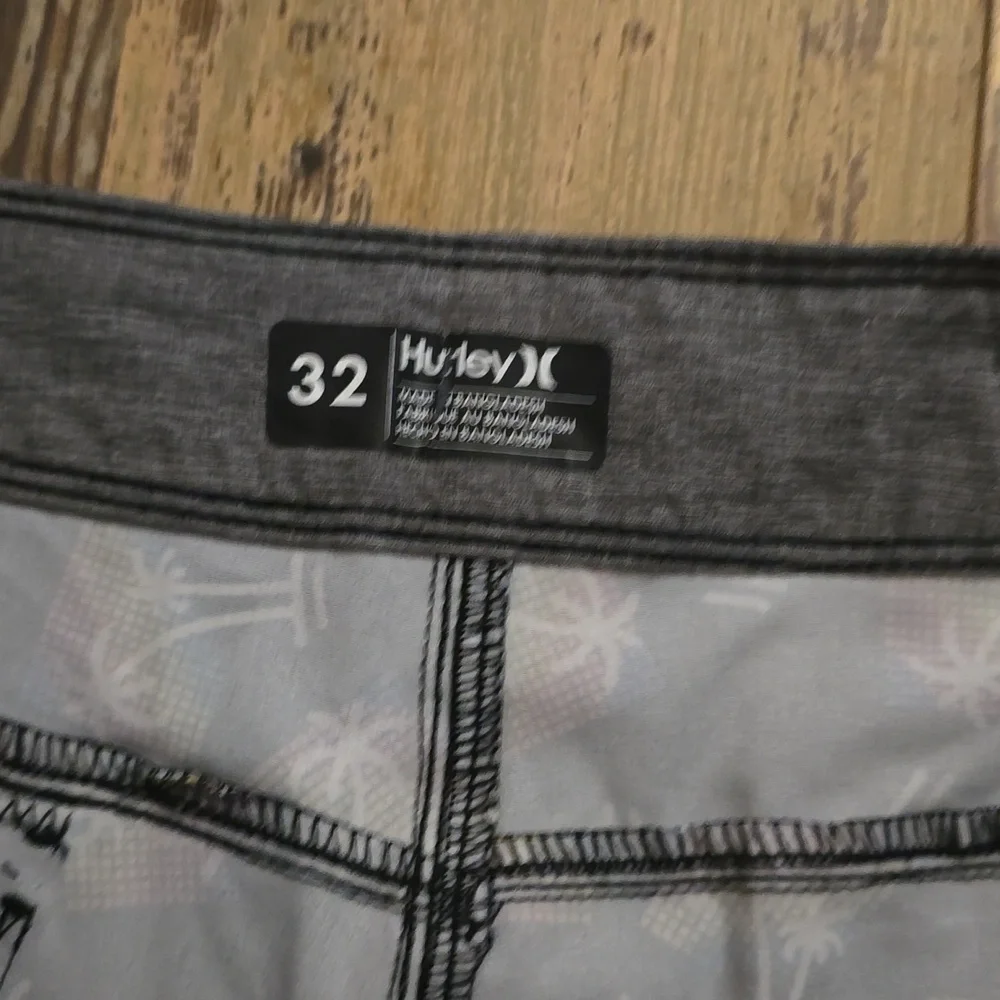 Hurley Men's Board Shorts Swim Trunks Black Palm Trees Size 32 NWT‎